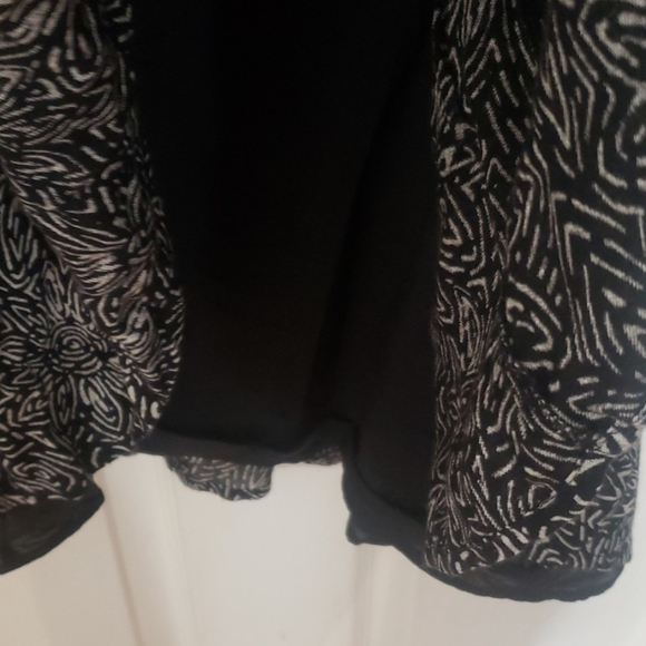 Valcom Stone Row French Collection Dress. - Picture 7 of 8